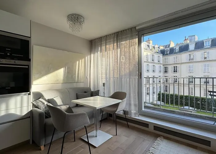 Tour Eiffel Haven